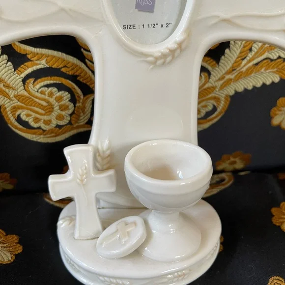 CROSS FIRST COMMUNION CERAMIC with PICTURE INSERT by RUSS - Picture 2 of 11